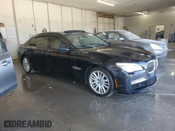 2012 BMW 7 Series 750Li с VIN WBAKB8C55CDX20672, выставлен на аукционе Copart как лот 53150435 с пробегом 141 459 миль миль и Списание • Salvage title. История ставок и продаж доступна на DreamBid. Изображение 4.