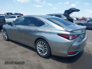 2021 Lexus ES 300h Luxury with VIN 58AEA1C15MU008479, listed as a IAAI auction lot 42638671 with 44,845 mi miles and . Bid and sale history available at DreamBid. Image 3.