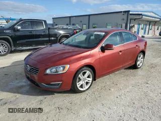 2015 Volvo S60 T5 Premier with VIN YV1612TB3F2310246, listed as a Copart auction lot 42373584 with 130,442 mi miles. Bid and sale history available at carsss.com. Image 1.