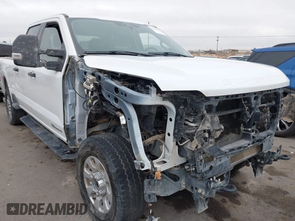 2024 Ford Super Duty F-250 SRW XL with VIN 1FT7W2BT8REC67547, listed as a IAAI auction lot 41260449 with 25,964 mi miles. Bid and sale history available at carsss.com. Image 6.