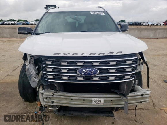 2017 Ford Explorer XLT z VIN 1FM5K7D81HGA26890, wystawiony jako Copart lot #60531395 z przebiegiem 139 008 mil mil oraz Szkoda całkowita • Salvage title. Historia ofert i sprzedaży dostępna na DreamBid. Obrazek 5.