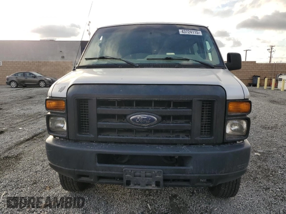 2009 Ford Econoline Passenger XL with VIN 1FBNE31L39DA86660, listed as a Copart auction lot 43724115 with 562,883 mi miles and Salvage title. Bid and sale history available at DreamBid. Image 5.