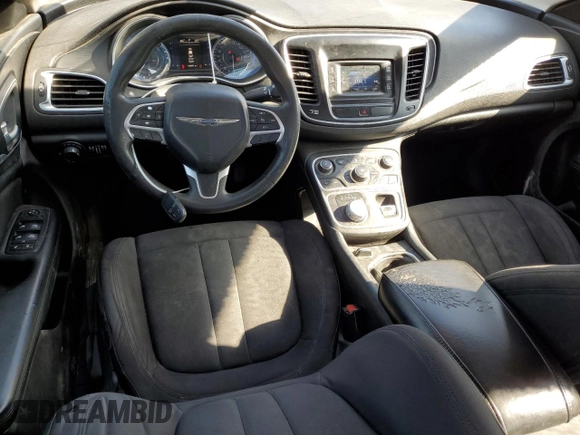 2015 Chrysler 200 Limited z VIN 1C3CCCAB7FN635187, wystawiony jako Copart lot #51993375 z przebiegiem 166 001 mil mil oraz Szkoda całkowita • Salvage title. Historia ofert i sprzedaży dostępna na DreamBid. Obrazek 8.