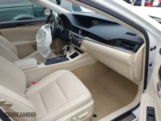 2013 Lexus ES 350 4dr Sdn with VIN JTHBK1GG6D2069053, listed as a IAAI auction lot 41688208 with 68,518 mi miles. Bid and sale history available at carsss.com. Image 5.