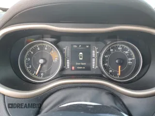 2017 Jeep Cherokee Latitude z VIN 1C4PJMCS6HW571419, wystawiony jako Copart lot #62496135 z przebiegiem 150 691 mil mil oraz Szkoda całkowita • Salvage title. Historia ofert i sprzedaży dostępna na DreamBid. Obrazek 9.