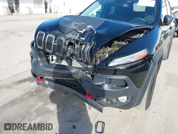 2018 Jeep Cherokee Trailhawk with VIN 1C4PJMBX3JD546332, listed as a IAAI auction lot 41269245 with 88,466 mi miles. Bid and sale history available at carsss.com. Image 6.