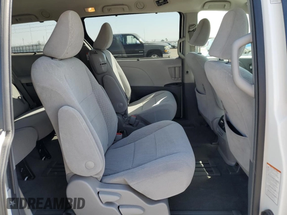 2018 Toyota Sienna LE Auto Access Seat with VIN 5TDKZ3DCXJS916445, listed as a Copart auction lot 62831275 with 104,859 mi miles and Salvage title. Bid and sale history available at DreamBid. Image 11.