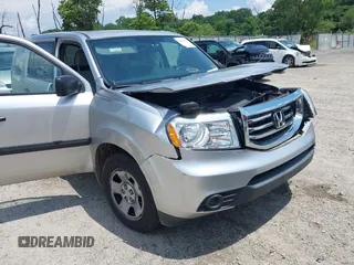 2014 Honda Pilot LX with VIN 5FNYF4H22EB024677, listed as a IAAI auction lot 42645408 with 133,271 mi miles and . Bid and sale history available at DreamBid. Image 18.