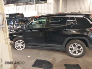2024 Jeep Compass Latitude с VIN 3C4NJDBN3RT175331, выставлен на аукционе IAAI как лот 41933091 с пробегом 10 997 миль миль и . История ставок и продаж доступна на DreamBid. Изображение 15.