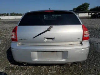 2005 Dodge Magnum RT z VIN 2D4GV58255H677120, wystawiony jako Copart lot #65955544 z przebiegiem 157 671 mil mil oraz Szkoda całkowita • Salvage title. Historia ofert i sprzedaży dostępna na DreamBid. Obrazek 6.