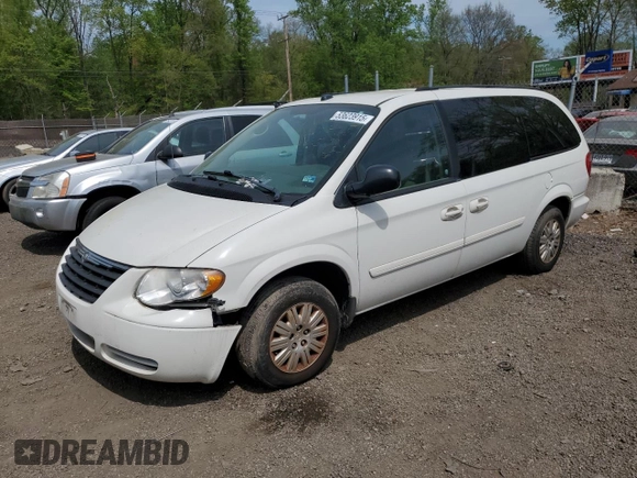 2005 Chrysler Town & Country LX with VIN 2C4GP44R15R450232, listed as a Copart auction lot 53623915 with 57,372 mi miles and Salvage Title. Bid and sale history available at carsss.com. Image 1.