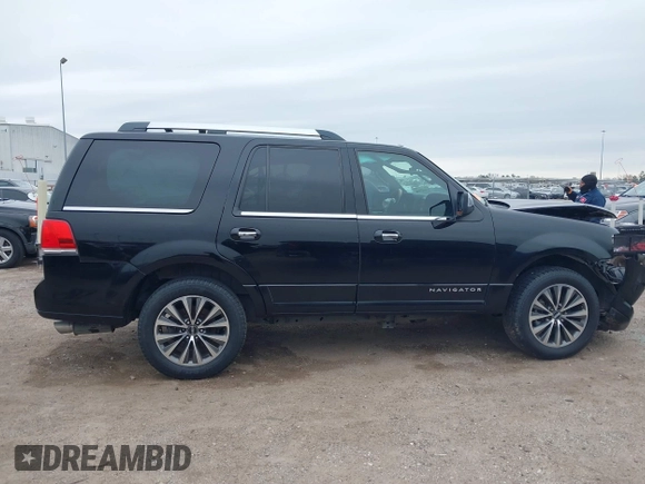 2016 Lincoln Navigator Select z VIN 5LMJJ2HT3GEL05459, wystawiony jako IAAI lot #41642906 z przebiegiem 53 459 mil mil oraz . Historia ofert i sprzedaży dostępna na DreamBid. Obrazek 13.