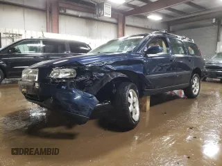 2001 Volvo V70 with VIN YV1SW58D812113903, listed as a Copart auction lot 44798255 with Not provided miles and Salvage title. Bid and sale history available at DreamBid. Image 1.