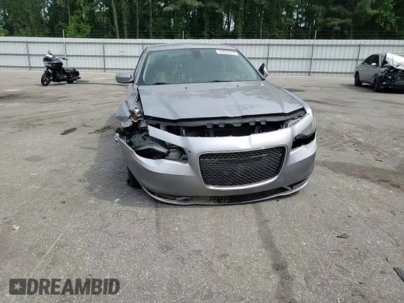 2016 Chrysler 300 Limited z VIN 2C3CCAAG1GH233711, wystawiony jako Copart lot #53933315 z przebiegiem 246 395 mil mil oraz Szkoda całkowita • Salvage title. Historia ofert i sprzedaży dostępna na DreamBid. Obrazek 14.