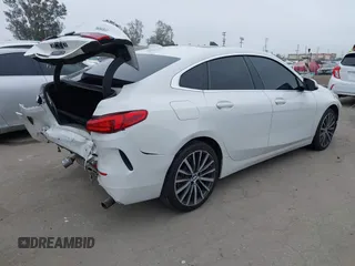 2021 BMW 2 Series 228i xDrive z VIN WBA73AK09M7H59090, wystawiony jako IAAI lot #42160400 z przebiegiem 78 782 mil mil oraz . Historia ofert i sprzedaży dostępna na DreamBid. Obrazek 4.