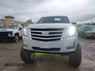 2020 Cadillac Escalade Luxury z VIN 1GYS3BKJ6LR124477, wystawiony jako IAAI lot #41471894 z przebiegiem 42 439 mil mil oraz . Historia ofert i sprzedaży dostępna na DreamBid. Obrazek 12.