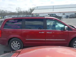 2012 Chrysler Town & Country Touring-L with VIN 2C4RC1CG2CR118526, listed as a IAAI auction lot 42034318 with 337,747 mi miles. Bid and sale history available at carsss.com. Image 14.