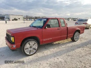 1991 GMC Sonoma with VIN 1GTCS19R2M8549351, listed as a Copart auction lot 88963525 with 292,508 mi miles and Salvage Title. Bid and sale history available at DreamBid. Image 1.