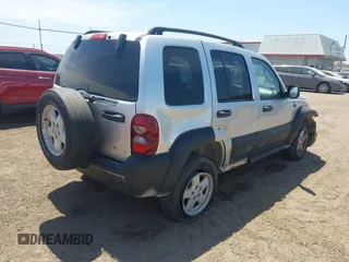 2007 Jeep Liberty Sport with VIN 1J4GK48K87W722615, listed as a IAAI auction lot 42055503 with 244,118 mi miles. Bid and sale history available at carsss.com. Image 4.