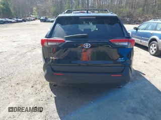 2022 Toyota RAV4 Hybrid XLE z VIN 4T3RWRFV0NU054821, wystawiony jako IAAI lot #42144555 z przebiegiem 29 485 mil mil oraz . Historia ofert i sprzedaży dostępna na DreamBid. Obrazek 17.