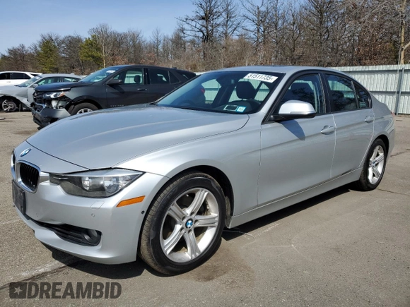 2013 BMW 3 Series 328i xDrive with VIN WBA3B5G54DNS03260, listed as a Copart auction lot 51511735 with 83,922 mi miles and Salvage title. Bid and sale history available at DreamBid. Image 1.