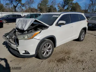 2014 Toyota Highlander XLE with VIN 5TDKKRFH0ES021567, listed as a Copart auction lot 83177834 with 146,003 mi miles and Salvage Title. Bid and sale history available at carsss.com. Image 1.