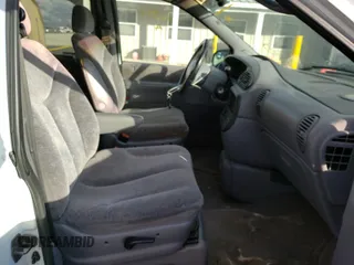 2000 Dodge Caravan ES with VIN 1B4GP74L7YB645653, listed as a Copart auction lot 54732250 with 166,274 mi miles and Non Repairable. Bid and sale history available at carsss.com. Image 5.