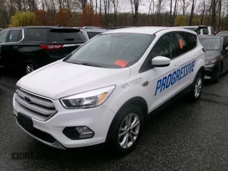 2017 Ford Escape SE z VIN 1FMCU0GD1HUE56275, wystawiony jako IAAI lot #42308855 z przebiegiem 81 720 mil mil oraz . Historia ofert i sprzedaży dostępna na DreamBid. Obrazek 1.
