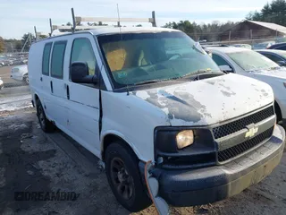 2009 Chevrolet Express Cargo z VIN 1GCFG15X391119234, wystawiony jako IAAI lot #41326818 z przebiegiem 566 304 mil mil oraz . Historia ofert i sprzedaży dostępna na DreamBid. Obrazek 1.