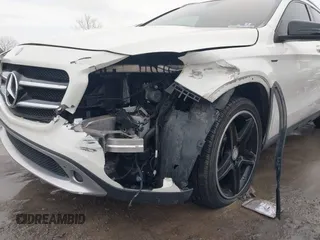 2015 Mercedes-Benz GLA 250 z VIN WDCTG4GB7FJ036868, wystawiony jako IAAI lot #41683576 z przebiegiem 100 975 mil mil oraz . Historia ofert i sprzedaży dostępna na DreamBid. Obrazek 6.