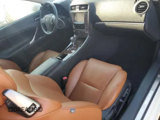 2014 Lexus IS 250 C z VIN JTHFF2C25E2531741, wystawiony jako Copart lot #77416404 z przebiegiem 67 478 mil mil oraz Szkoda całkowita • Salvage title. Historia ofert i sprzedaży dostępna na DreamBid. Obrazek 8.