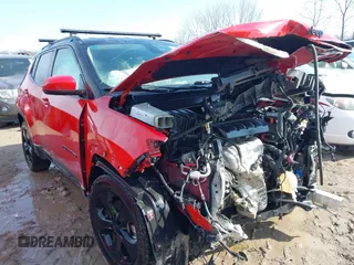 2020 Jeep Compass Latitude with VIN 3C4NJDBB0LT117643, listed as a IAAI auction lot 41758429 with 81,912 mi miles and . Bid and sale history available at DreamBid. Image 1.