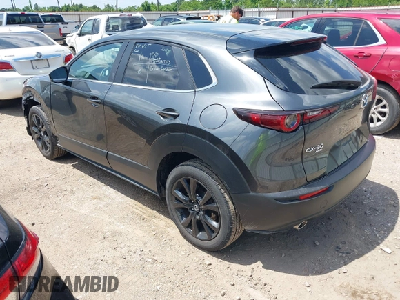 2024 Mazda CX-30 S Select Sport z VIN 3MVDMBBM5RM626265, wystawiony jako IAAI lot #42220770 z przebiegiem 17 895 mil mil oraz . Historia ofert i sprzedaży dostępna na DreamBid. Obrazek 3.