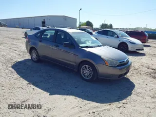 2009 Ford Focus SE z VIN 1FAHP35N89W156291, wystawiony jako IAAI lot #42037540 z przebiegiem 320 097 mil mil oraz . Historia ofert i sprzedaży dostępna na DreamBid. Obrazek 1.