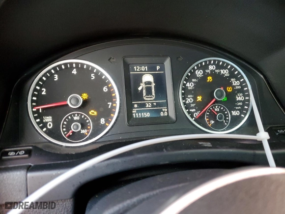 2015 Volkswagen Tiguan S with VIN WVGBV7AX8FW083998, listed as a Copart auction lot 88079065 with 111,150 mi miles and Salvage Title. Bid and sale history available at carsss.com. Image 9.