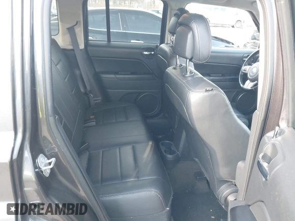 2017 Jeep Patriot High Altitude with VIN 1C4NJRFB1HD110320, listed as a IAAI auction lot 41152170 with 88,341 mi miles. Bid and sale history available at carsss.com. Image 8.
