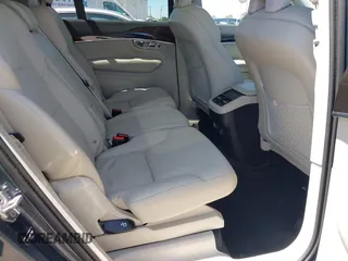 2019 Volvo XC90 Momentum z VIN YV4102PK6K1472009, wystawiony jako IAAI lot #42217997 z przebiegiem 38 626 mil mil oraz . Historia ofert i sprzedaży dostępna na DreamBid. Obrazek 8.