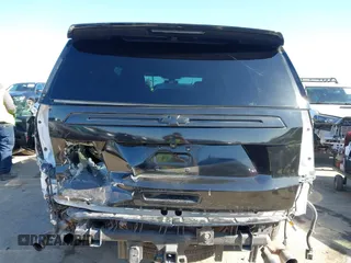 2022 Chevrolet Suburban Premier with VIN 1GNSCFKD9NR159466, listed as a IAAI auction lot 41918002 with 88,005 mi miles and . Bid and sale history available at DreamBid. Image 17.