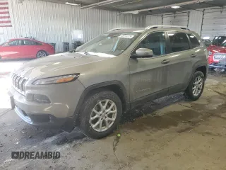 2017 Jeep Cherokee Latitude with VIN 1C4PJMCB1HW504193, listed as a Copart auction lot 45814775 with 60,487 mi miles and Clean Title. Bid and sale history available at carsss.com. Image 1.