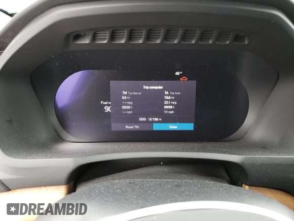 2024 Volvo XC90 Plus Bright Theme with VIN YV4L12PE8R1173048, listed as a Copart auction lot 83566354 with 13,738 mi miles and Salvage Title. Bid and sale history available at DreamBid. Image 9.