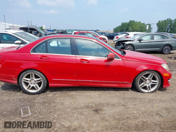 2012 Mercedes-Benz C 300 Sport с VIN WDDGF8BB8CR207493, выставлен на аукционе IAAI как лот 42660200 с пробегом 193 504 миль миль и . История ставок и продаж доступна на DreamBid. Изображение 13.