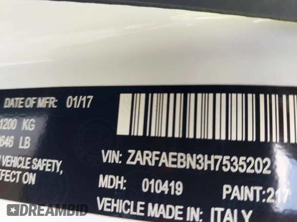 2017 Alfa Romeo Giulia with VIN ZARFAEBN3H7535202, listed as a IAAI auction lot 41494009 with 90,071 mi miles. Bid and sale history available at carsss.com. Image 9.