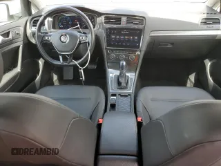 2019 Volkswagen Golf SEL Premium z VIN WVWPR7AU6KW913862, wystawiony jako Copart lot #54744685 z przebiegiem 21 610 mil mil oraz Szkoda całkowita • Salvage title. Historia ofert i sprzedaży dostępna na DreamBid. Obrazek 8.