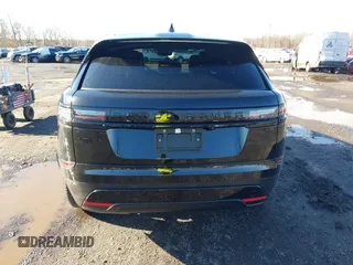 2025 Land Rover Range Rover Velar S с VIN SALYJ2EX1SA393398, выставлен на аукционе IAAI как лот 41149949 с пробегом 6 491 миль миль и . История ставок и продаж доступна на DreamBid. Изображение 17.