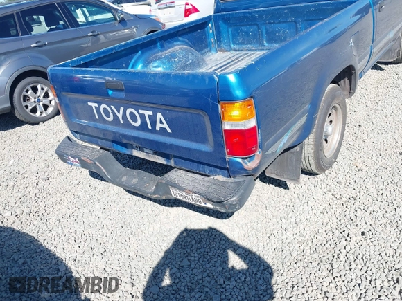 1994 Toyota Pickup z VIN 4TARN81A8RZ196014, wystawiony jako IAAI lot #42356847 z przebiegiem 165 291 mil mil oraz . Historia ofert i sprzedaży dostępna na DreamBid. Obrazek 6.
