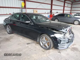 2017 Mercedes-Benz E 300 Luxury с VIN WDDZF4KB3HA084967, выставлен на аукционе IAAI как лот 42281964 с пробегом 77 270 миль миль и . История ставок и продаж доступна на DreamBid. Изображение 1.