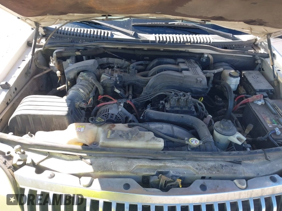 2008 Mercury Mountaineer with VIN 4M2EU37E48UJ11176, listed as a IAAI auction lot 41476495 with 240,586 mi miles. Bid and sale history available at carsss.com. Image 10.