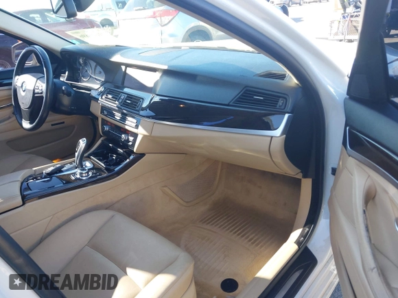 2013 BMW 5 Series 528i with VIN WBAXG5C53DD232909, listed as a IAAI auction lot 41620696 with 181,375 mi miles and . Bid and sale history available at carsss.com. Image 5.