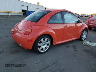 2003 Volkswagen New Beetle Coupe GLX with VIN 3VWDD21C43M409501, listed as a Copart auction lot 80493114 with 105,034 mi miles and Clean Title. Bid and sale history available at carsss.com. Image 3.