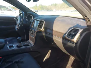 2015 Jeep Grand Cherokee Limited with VIN 1C4RJFBG8FC638117, listed as a IAAI auction lot 42092893 with 198,990 mi miles. Bid and sale history available at carsss.com. Image 5.